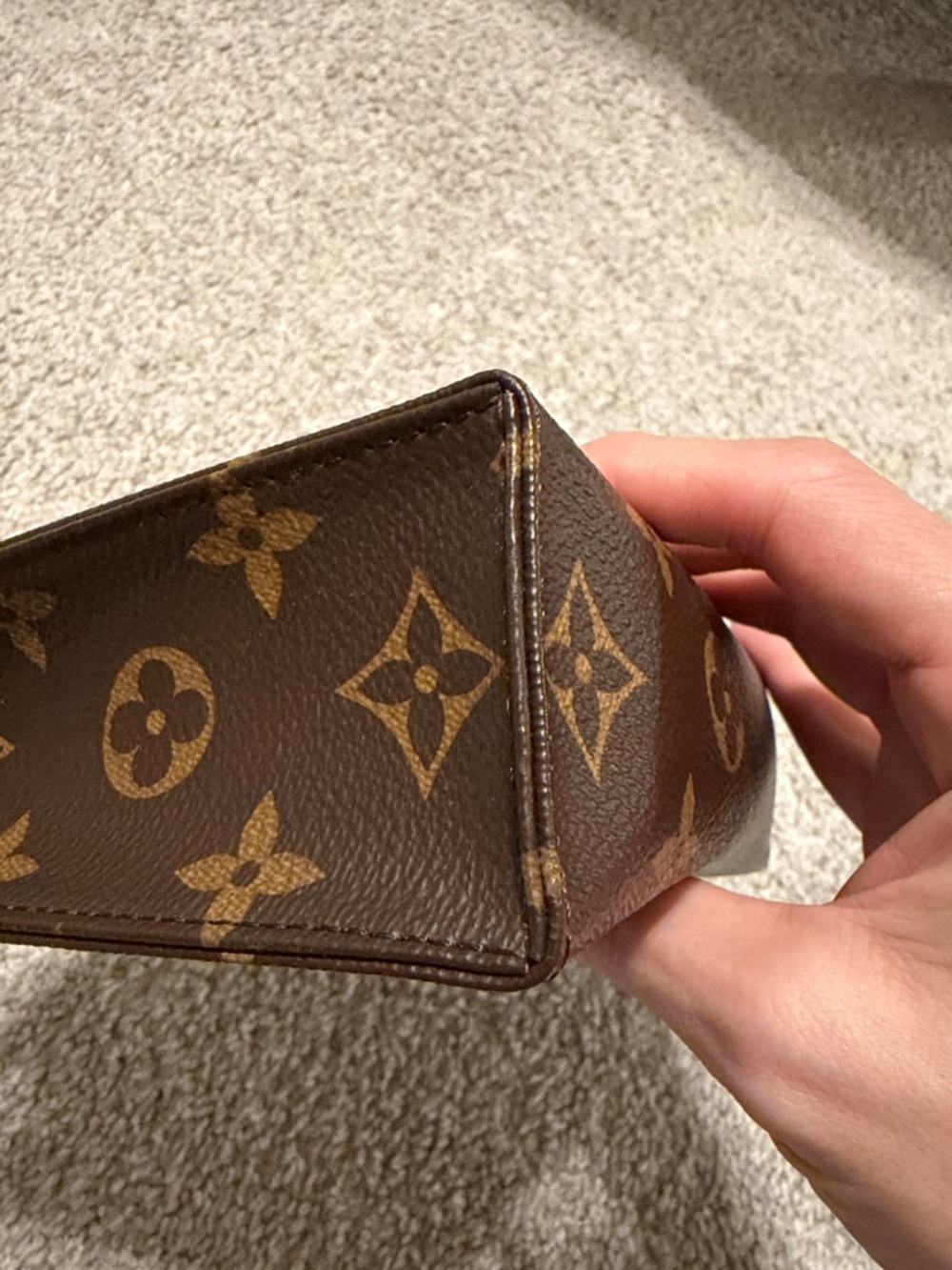 Louis Vuitton Monogram toiletry pouch 19 - Picture 6 of 10